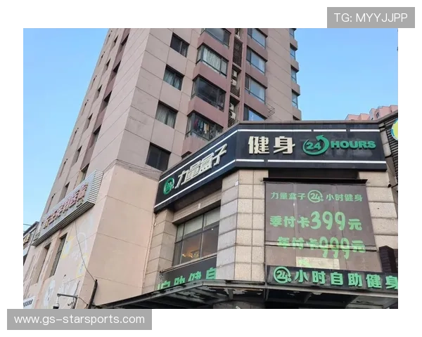 盘点 2026 最不建议普通人尝试的 3 种“网红高危健身动作”。 盘点 2026 最不建议普通人尝试的 3 种“网红高危健身动作”。